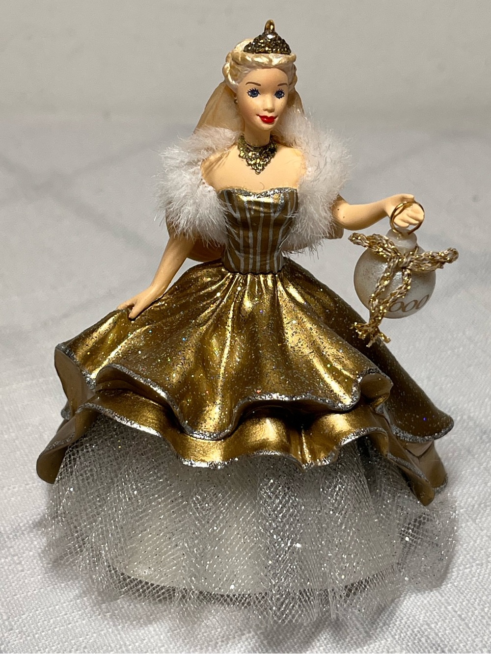 Hallmark Keepsake Ornament 
2000 Celebration Barbie
Collectible